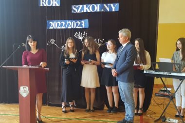 Zdjęcie z galerii Uroczyste rozpoczęcie roku szkolnego 2022/2023