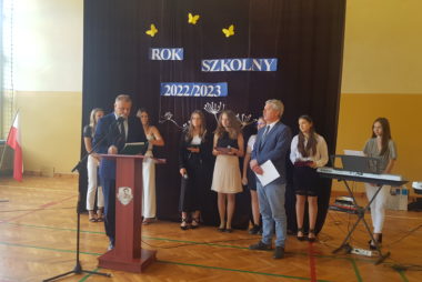 Zdjęcie z galerii Uroczyste rozpoczęcie roku szkolnego 2022/2023