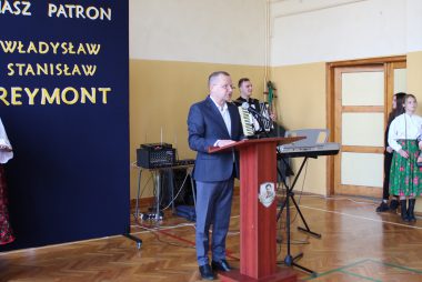 Zdjęcie z galerii Dzień Patrona Szkoły 5-12-2022