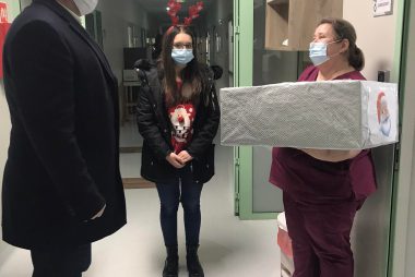 Zdjęcie z galerii Mikołajki w szpitalu w Dąbrowie Tarnowskiej 06.12.2022