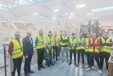 Zdjęcie z galerii Wycieczka zawodowa do firmy VIVENTO w Gręboszowie 27.01.2023