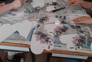 Zdjęcie z galerii Wrześniowe warsztaty decoupage 12.10.2023