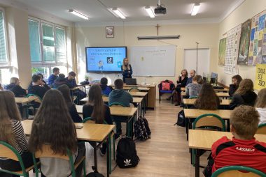 Zdjęcie z galerii Spotkanie uczniów klas pierwszych z pracownikami Poradni Psychologiczno – Pedagogicznej 13.10.2023