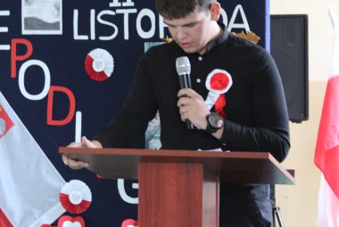 Zdjęcie z galerii Akademia z okazji 106. rocznicy Odzyskania Niepodległości 8.11.2024