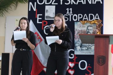 Zdjęcie z galerii Akademia z okazji 106. rocznicy Odzyskania Niepodległości 8.11.2024