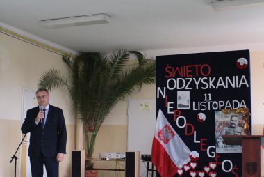 Zdjęcie z galerii Akademia z okazji 106. rocznicy Odzyskania Niepodległości 8.11.2024