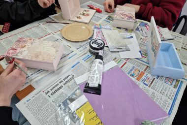 Zdjęcie z galerii Warsztaty rękodzieła decoupage 05.02.2025