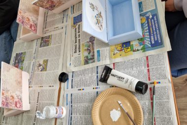 Zdjęcie z galerii Warsztaty rękodzieła decoupage 05.02.2025