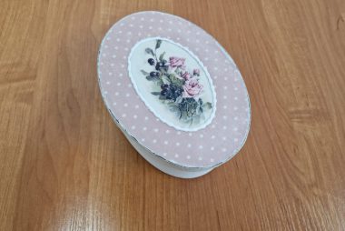 Zdjęcie z galerii Warsztaty rękodzieła decoupage 05.02.2025