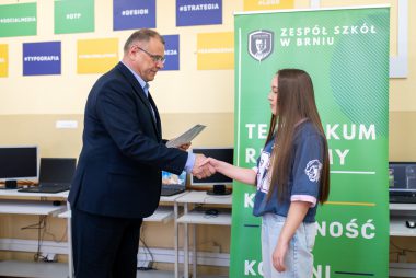 Zdjęcie z galerii Nowe kwalifikacje w Technikum Reklamy 30.04.2025