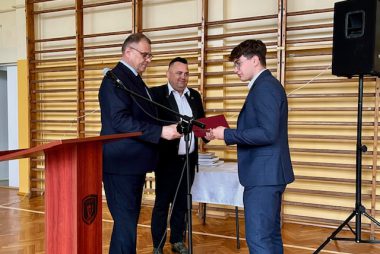 Zdjęcie z galerii Uroczystość Pożegnania Absolwentów 2025