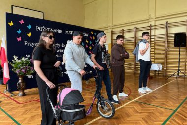 Zdjęcie z galerii Uroczystość Pożegnania Absolwentów 2025