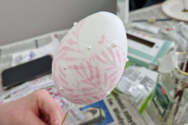 Zdjęcie z galerii Wielkanocne warsztaty rękodzieła decoupage w ZS w Brniu 16.04.2025