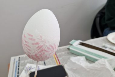 Zdjęcie z galerii Wielkanocne warsztaty rękodzieła decoupage w ZS w Brniu 16.04.2025