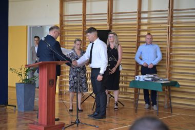 Zdjęcie z galerii Zakończenie roku szkolnego 2024/2025 w Zespole Szkół w Brniu 27.06.2025