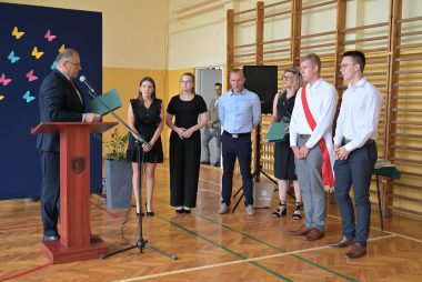 Zdjęcie z galerii Zakończenie roku szkolnego 2024/2025 w Zespole Szkół w Brniu 27.06.2025