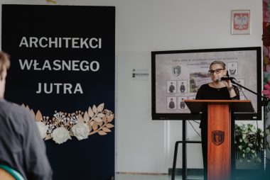 Zdjęcie z galerii Uroczyste pożegnanie klasy V technikum architektury krajobrazu 24.04.2026