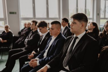 Zdjęcie z galerii Uroczyste pożegnanie klasy V technikum architektury krajobrazu 24.04.2026