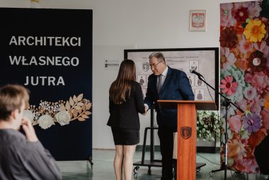 Zdjęcie z galerii Uroczyste pożegnanie klasy V technikum architektury krajobrazu 24.04.2026