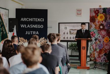 Zdjęcie z galerii Uroczyste pożegnanie klasy V technikum architektury krajobrazu 24.04.2026
