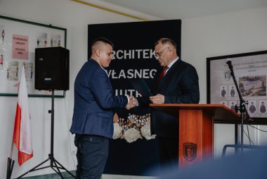 Zdjęcie z galerii Uroczyste pożegnanie klasy V technikum architektury krajobrazu 24.04.2026