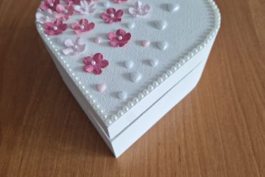 Zdjęcie z galerii Okolicznościowe dekoracje decoupage 26.05.2026