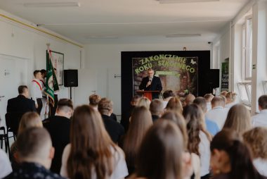 Zdjęcie z galerii Zakończenie roku szkolnego 2025/2026 w Zespole Szkół w Brniu 26.06.2026