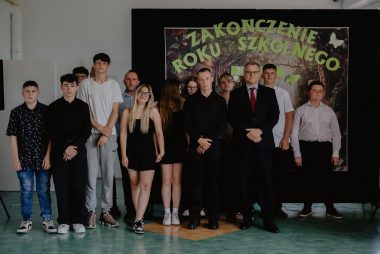 Zdjęcie z galerii Zakończenie roku szkolnego 2025/2026 w Zespole Szkół w Brniu 26.06.2026